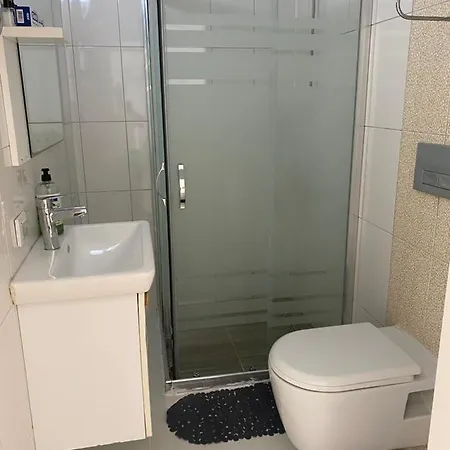 Akbuek Palace Apartman *