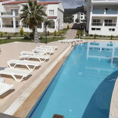 Akbuek Palace Apartman *